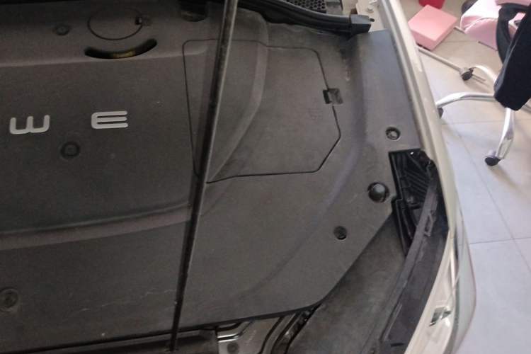 Used Roewe Ei5 2018 Internet Luxury Edition Engine Bay Left
