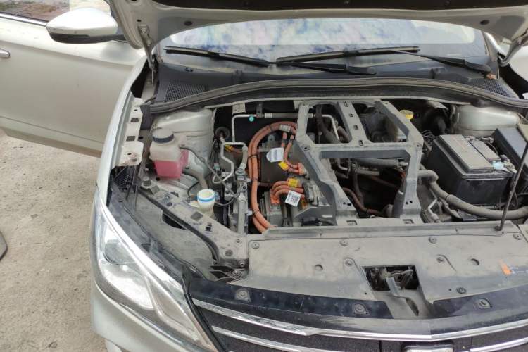 Used Roewe Ei5 2018 Internet Luxury Edition Engine Bay Right