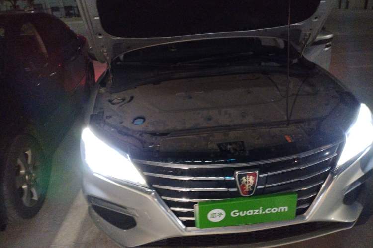 Used Roewe Ei5 2018 Internet Flagship Edition Engine Bay Right