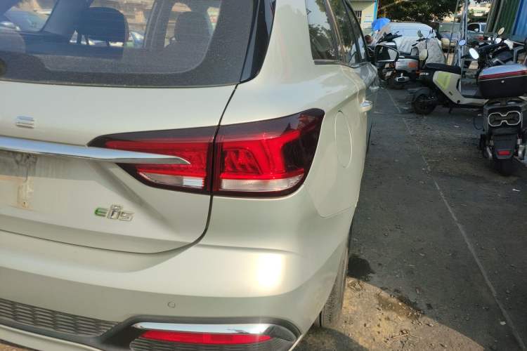 Used Roewe Ei5 2018 Internet Luxury Edition Exterior 1