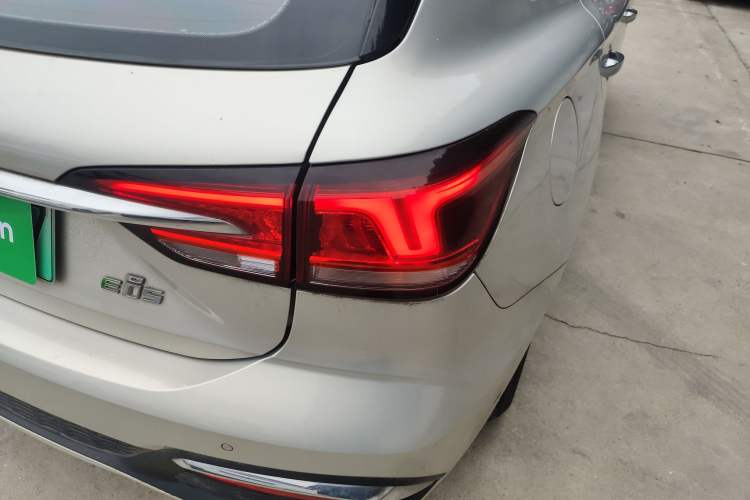 Used Roewe Ei5 2018 Internet Flagship Edition Exterior 3