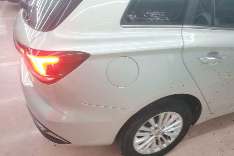 Used Roewe Ei5 2018 Internet Luxury Edition Exterior 6