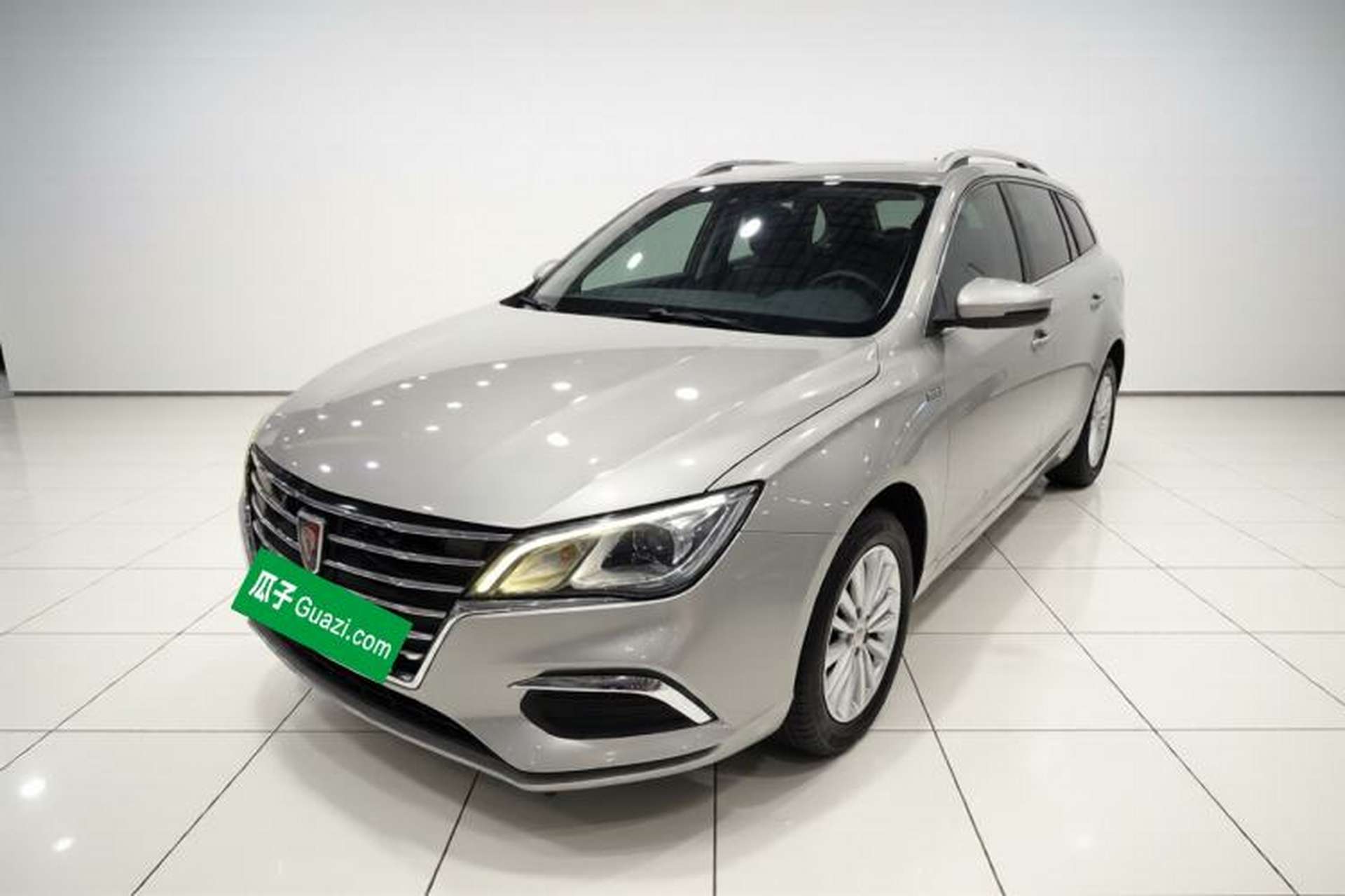 Used Roewe Ei5 2018 Internet Luxury Edition Front Left 45 Deg
