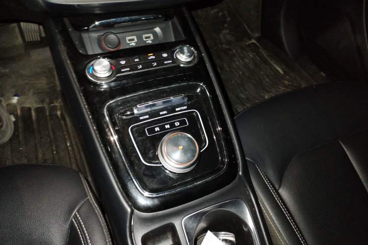 Used Roewe Ei5 2018 Internet Flagship Edition Gear Lever