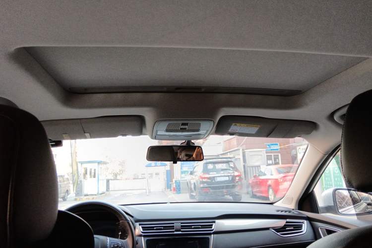 Used Roewe Ei5 2018 Internet Flagship Edition Headliner