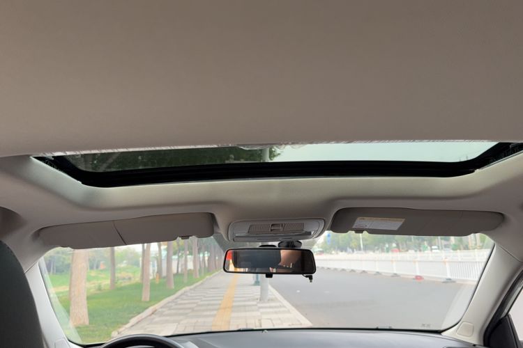Used Roewe Ei5 2018 Internet Flagship Edition Headliner