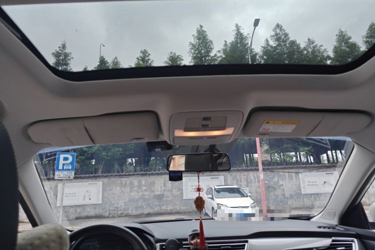 Used Roewe Ei5 2018 Internet Luxury Edition Headliner