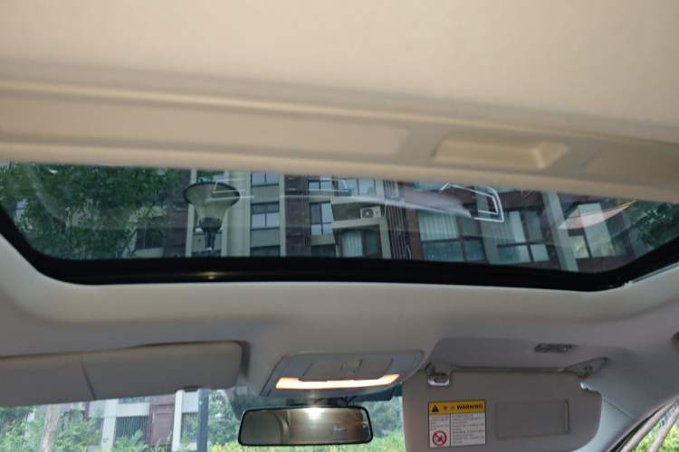 Used Roewe Ei5 2018 Internet Flagship Edition Headliner