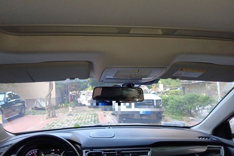 Used Roewe Ei5 2018 Internet Flagship Edition Headliner
