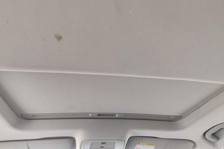 Used Roewe Ei5 2018 Internet Flagship Edition Headliner