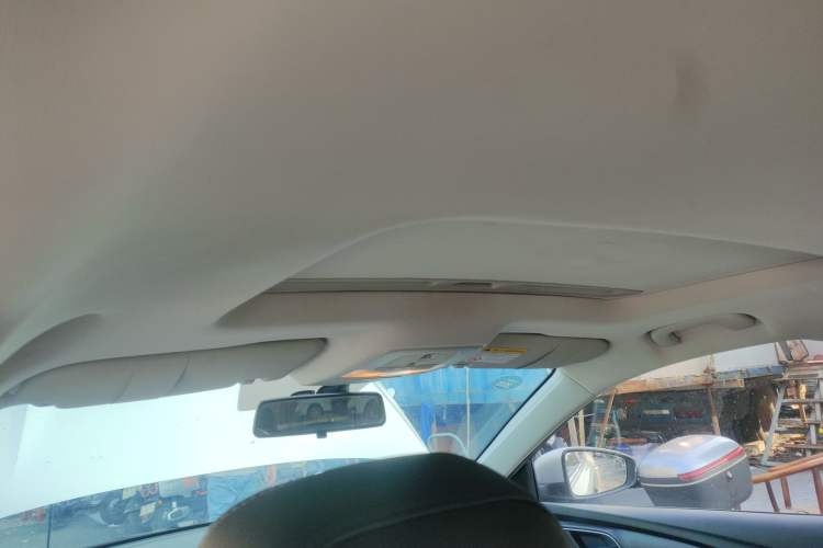 Used Roewe Ei5 2018 Internet Luxury Edition Headliner