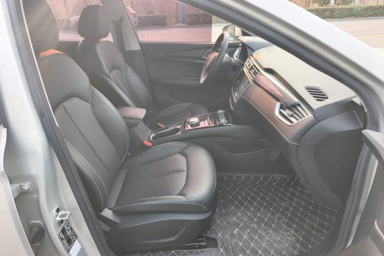 Used Roewe Ei5 2018 Internet Luxury Edition Interior 1
