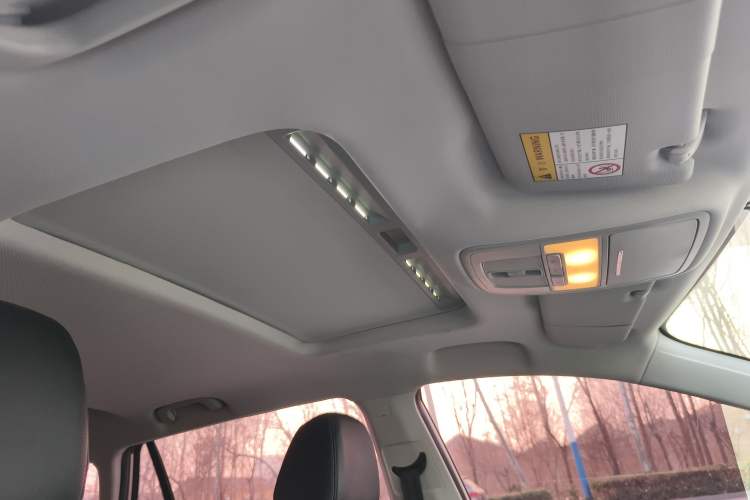 Used Roewe Ei5 2018 Internet Luxury Edition Interior 3