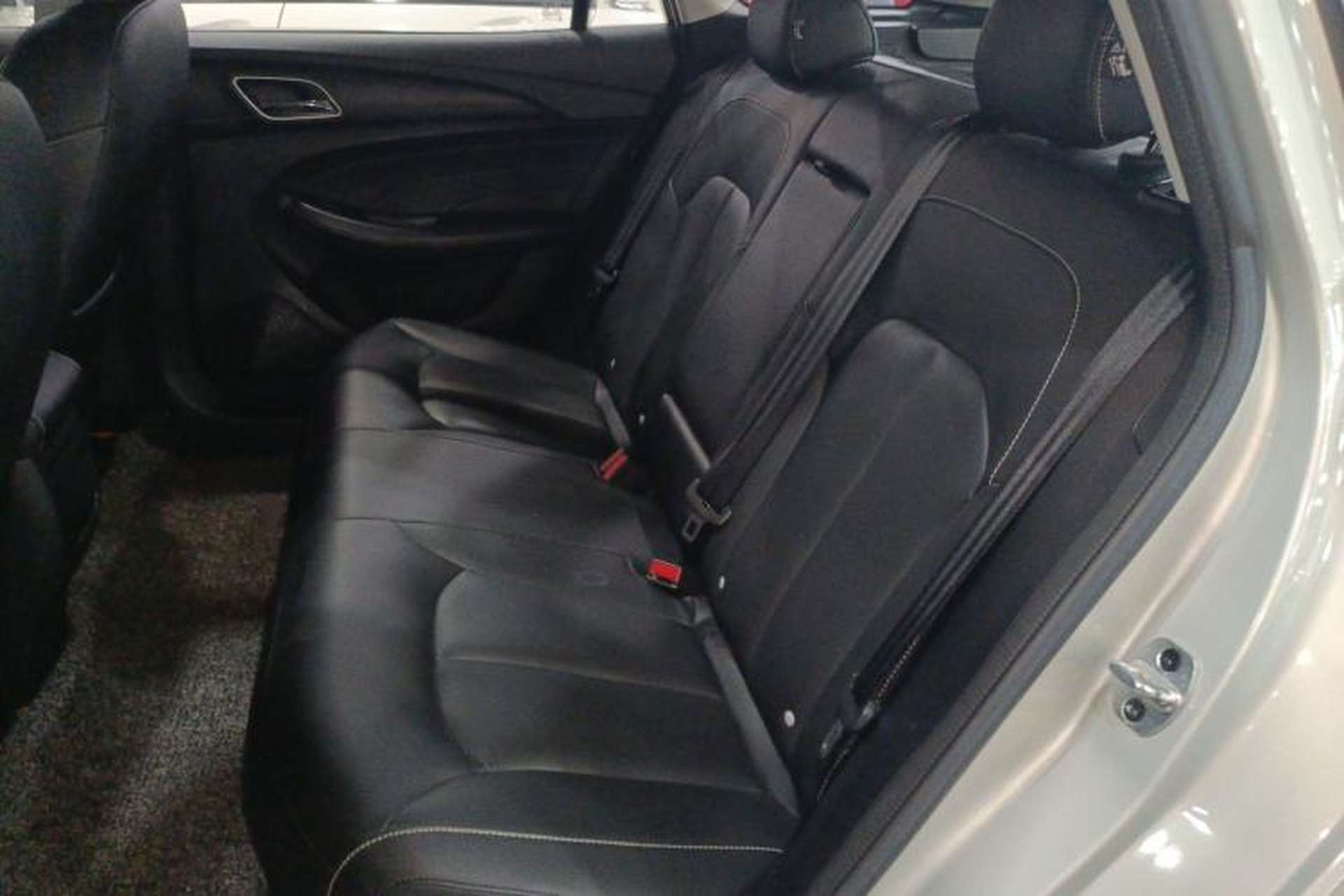 Used Roewe Ei5 2018 Internet Luxury Edition Left Rear Seat