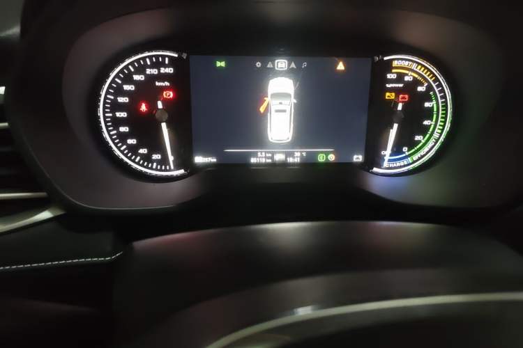 Used Roewe Ei5 2018 Internet Luxury Edition Odometer Close Up