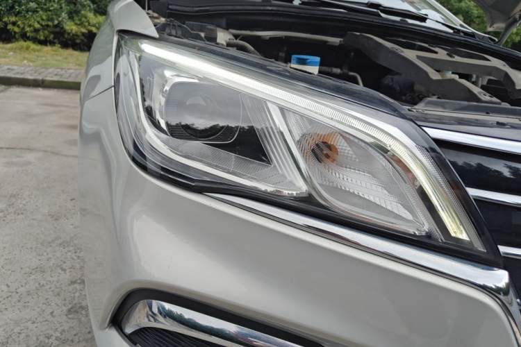 Used Roewe Ei5 2018 Internet Luxury Edition Right Front Headlight