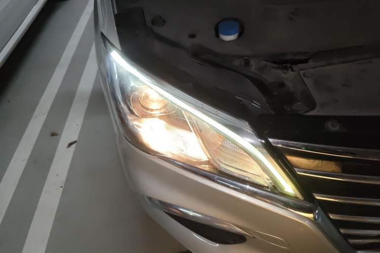Used Roewe Ei5 2018 Internet Luxury Edition Right Front Headlight