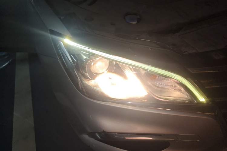 Used Roewe Ei5 2018 Internet Luxury Edition Right Front Headlight