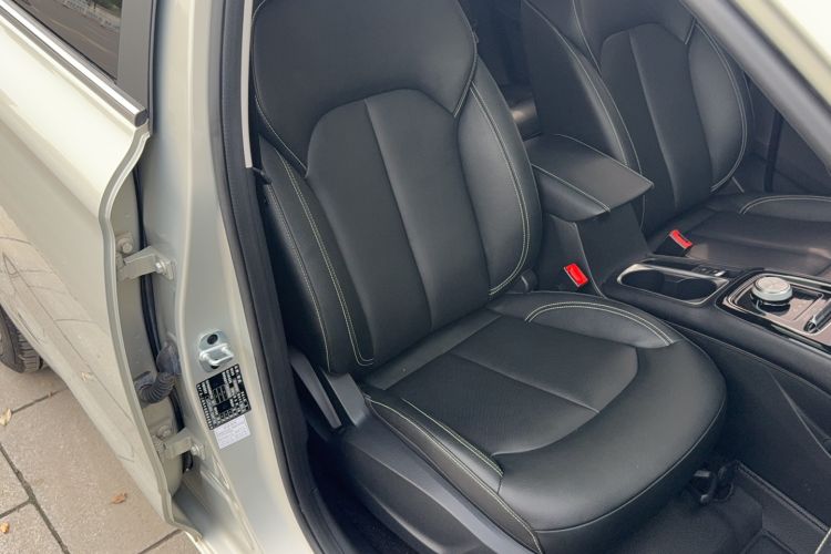 Used Roewe Ei5 2018 Internet Flagship Edition Right Front Seat
