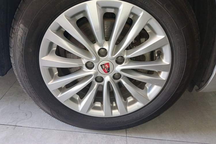 Used Roewe Ei5 2018 Internet Luxury Edition Right Front Wheel Hub