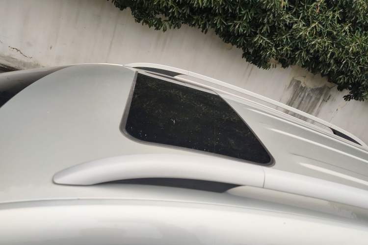 Used Roewe Ei5 2018 Internet Flagship Edition Roof