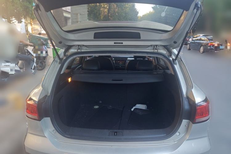 Used Roewe Ei5 2018 Internet Flagship Edition Trunk