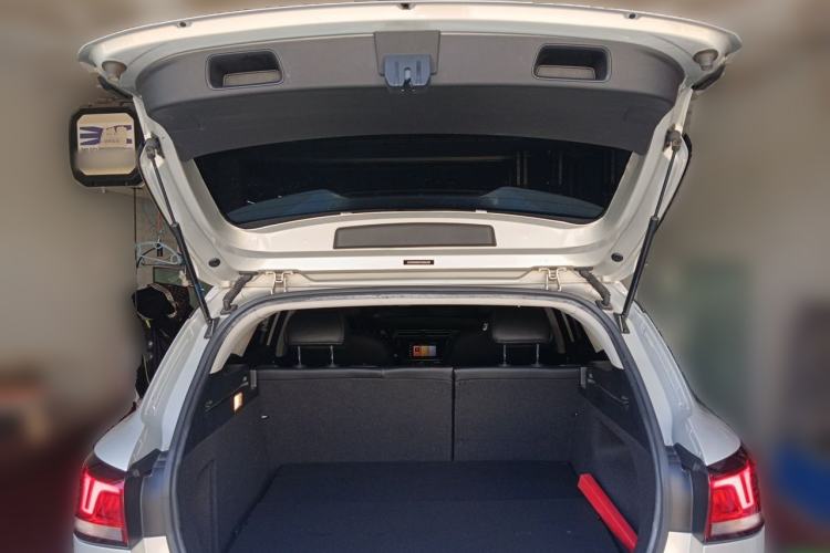 Used Roewe Ei5 2018 Internet Luxury Edition Trunk