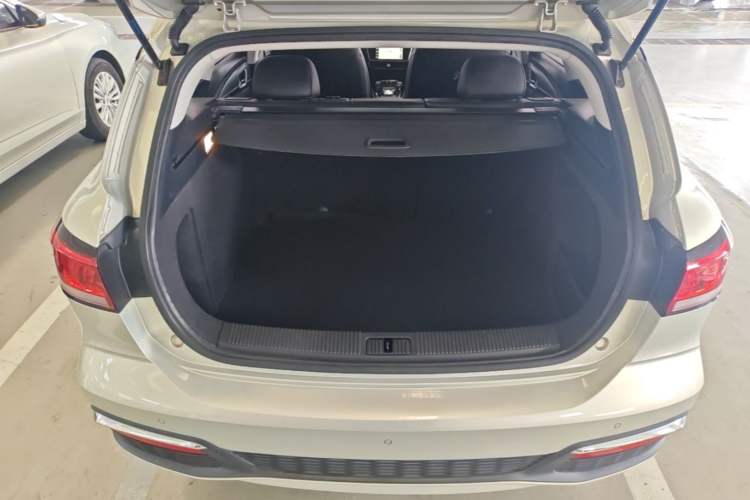 Used Roewe Ei5 2018 Internet Luxury Edition Trunk