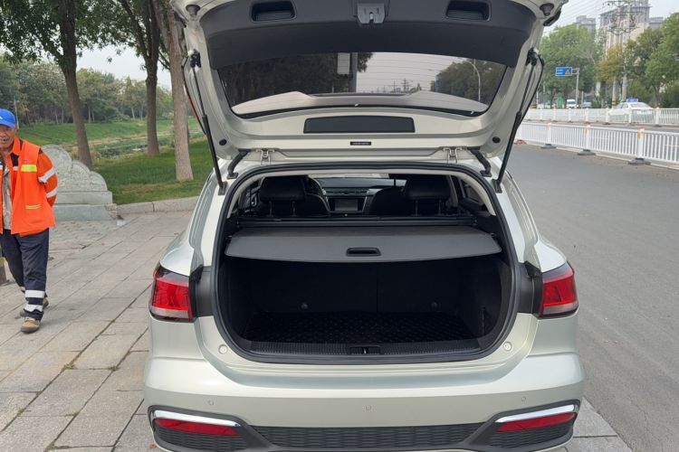 Used Roewe Ei5 2018 Internet Flagship Edition Trunk