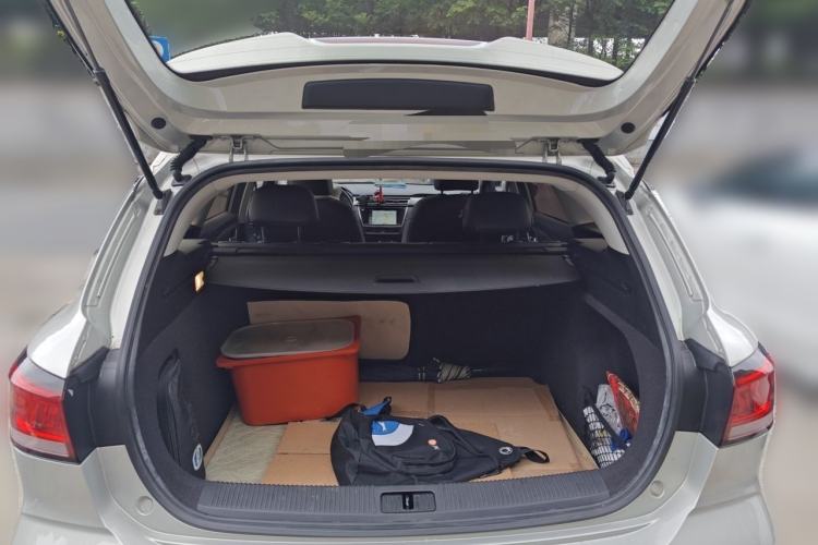 Used Roewe Ei5 2018 Internet Luxury Edition Trunk