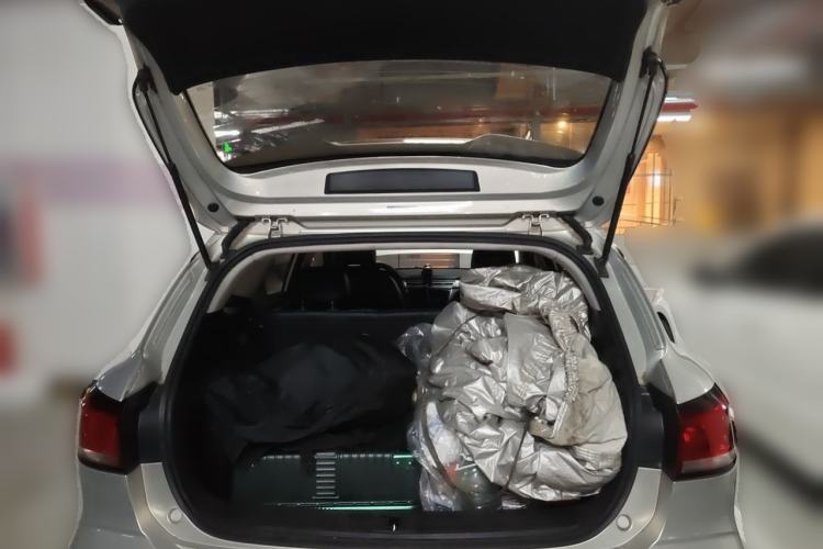 Used Roewe Ei5 2018 Internet Luxury Edition Trunk