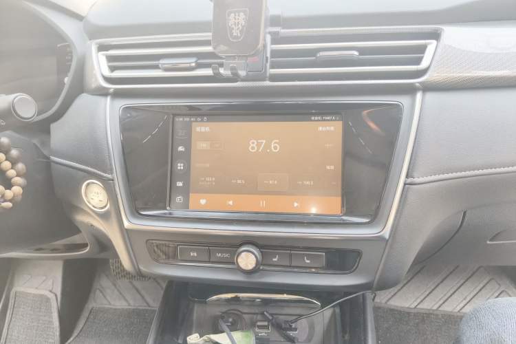 Used Roewe Ei5 2018 Internet Flagship Edition Audio And AC Panel