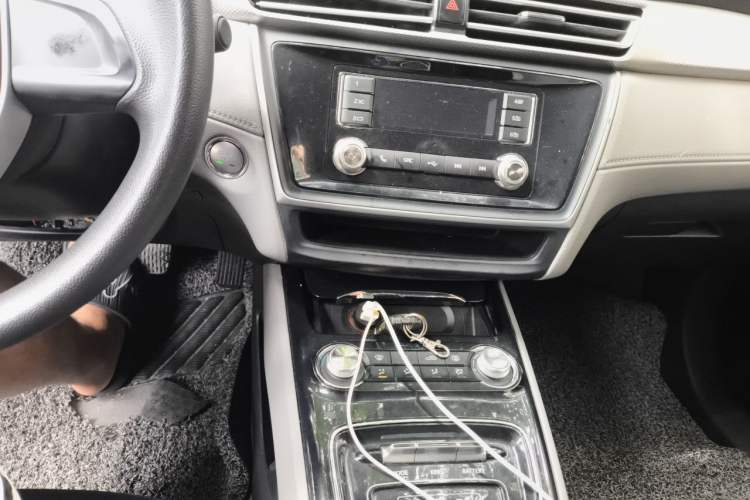 Used Roewe Ei5 2018 Internet Luxury Edition Audio And AC Panel