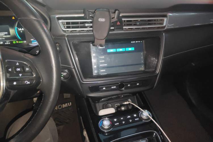 Used Roewe Ei5 2018 Internet Luxury Edition Audio And AC Panel