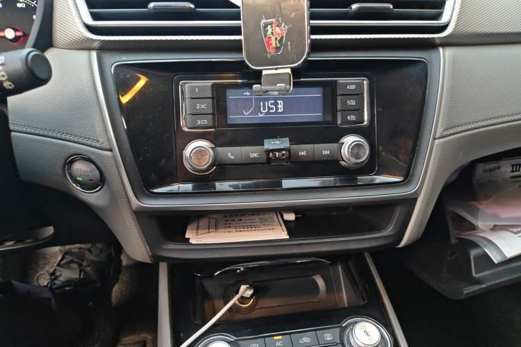 Used Roewe Ei5 2018 Government Procurement Version Audio And AC Panel