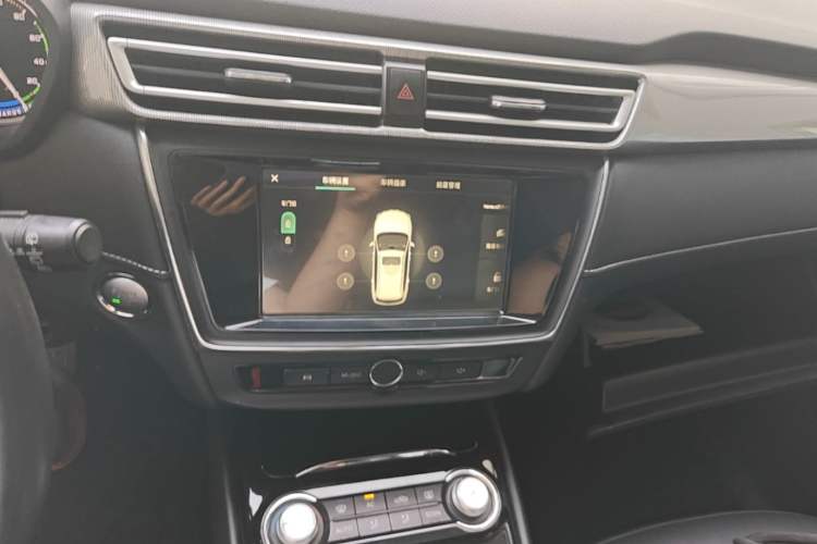 Used Roewe Ei5 2018 Internet Luxury Edition Audio And AC Panel