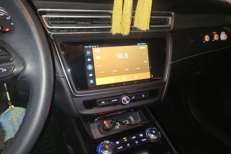 Used Roewe Ei5 2018 Internet Flagship Edition Audio And AC Panel