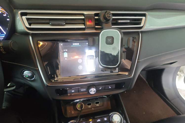 Used Roewe Ei5 2018 Internet Flagship Edition Audio And AC Panel