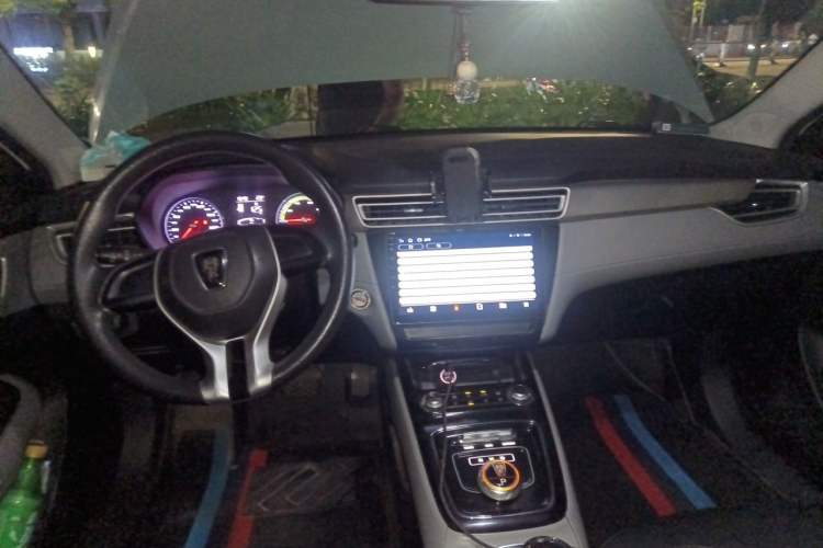 Used Roewe Ei5 2018 Internet Luxury Edition Center Console