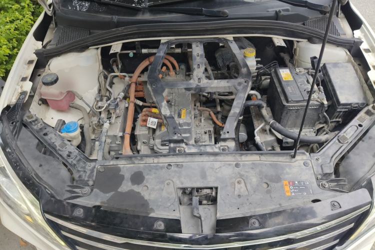 Used Roewe Ei5 2018 Internet Flagship Edition Engine Bay