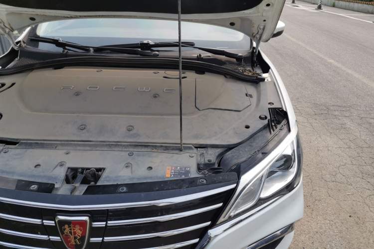 Used Roewe Ei5 2018 Internet Flagship Edition Engine Bay Left