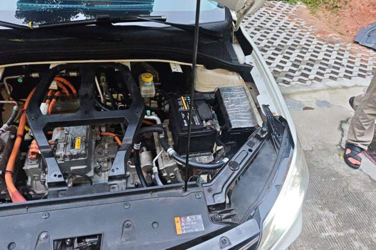 Used Roewe Ei5 2018 Internet Luxury Edition Engine Bay Left