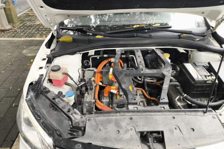 Used Roewe Ei5 2018 Internet Luxury Edition Engine Bay Right