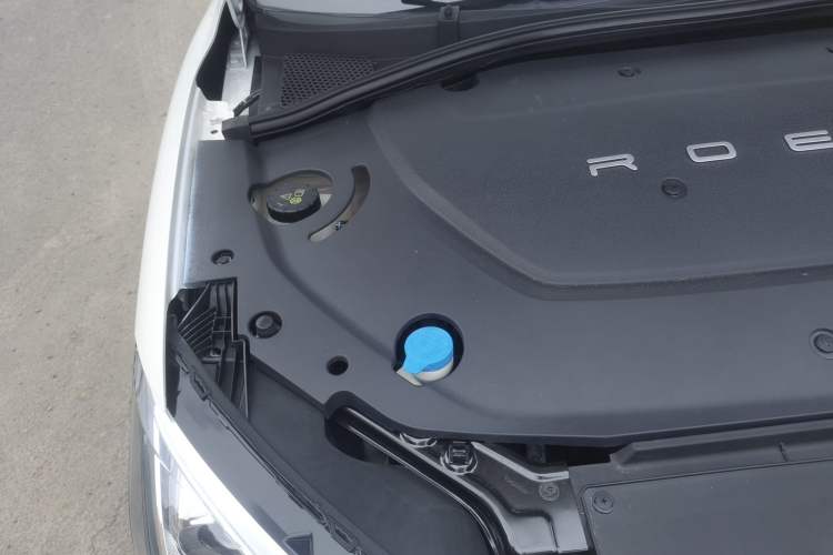 Used Roewe Ei5 2018 Internet Flagship Edition Engine Bay Right