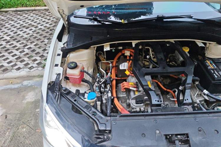 Used Roewe Ei5 2018 Internet Luxury Edition Engine Bay Right