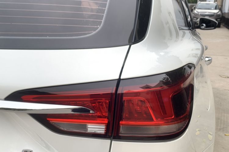 Used Roewe Ei5 2018 Internet Luxury Edition Exterior 9