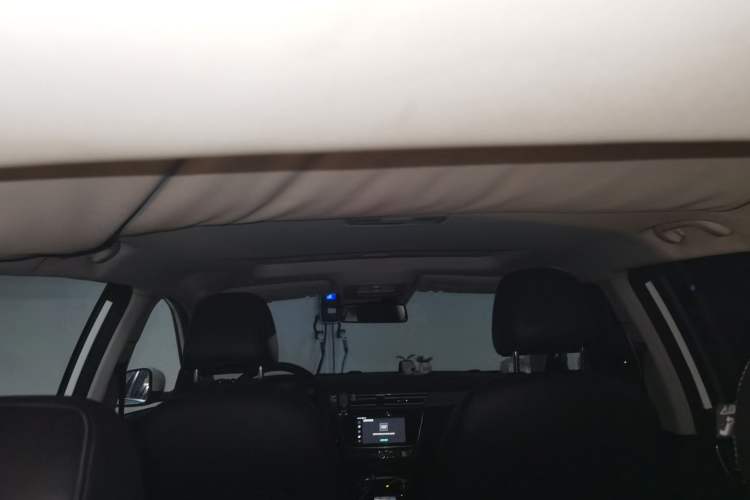 Used Roewe Ei5 2018 Internet Luxury Edition Headliner