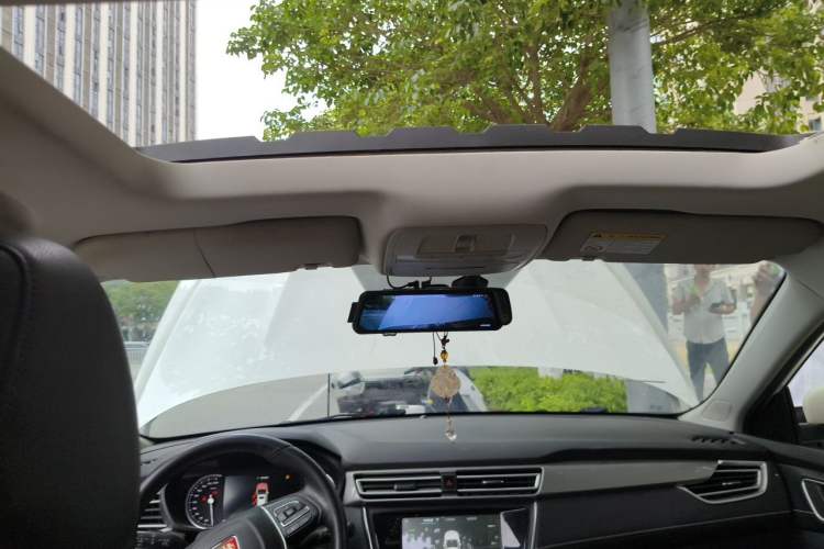 Used Roewe Ei5 2018 Internet Flagship Edition Headliner