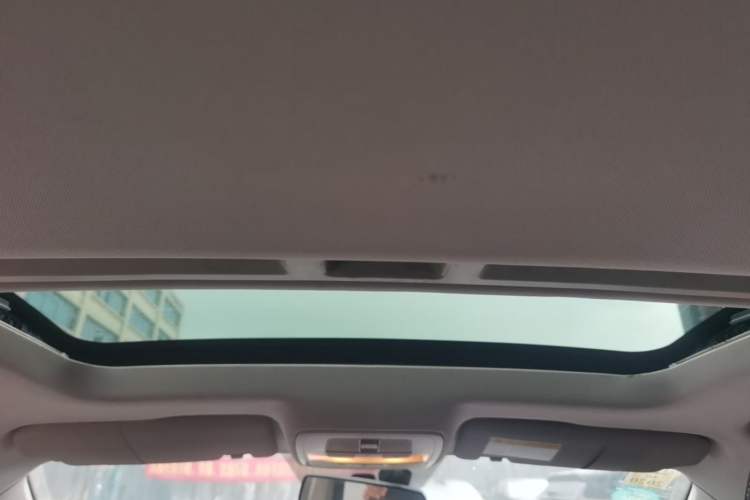 Used Roewe Ei5 2018 Internet Luxury Edition Headliner