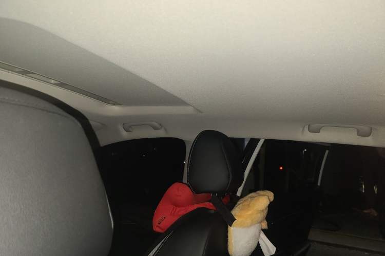 Used Roewe Ei5 2018 Internet Flagship Edition Headliner